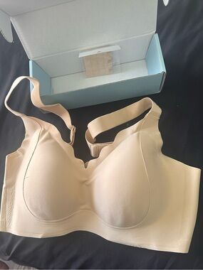 Jelly Bras for Women Wireless Supportive Bra Deep V Scalloped No Underwire Push